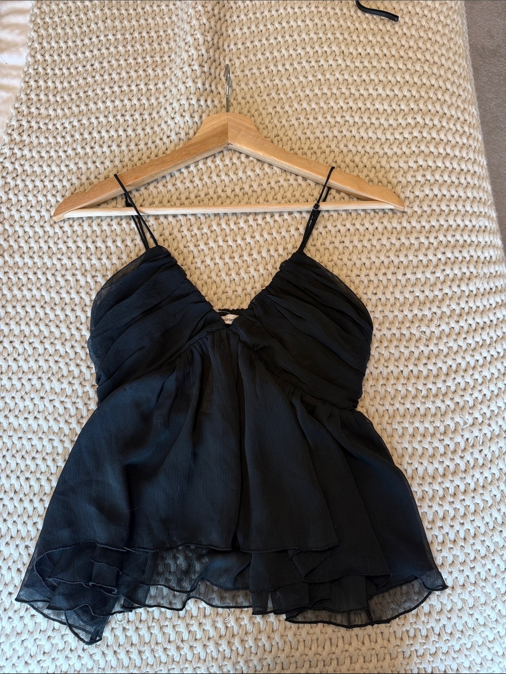 New Abercrombie & Fitch black flowy tank top